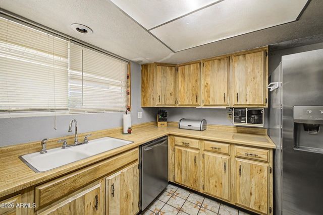 1750 E DARTMOUTH Street, Mesa, AZ 85203