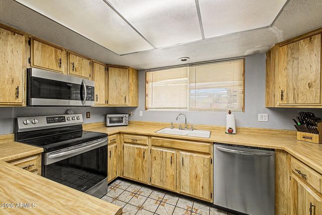 1750 E DARTMOUTH Street, Mesa, AZ 85203