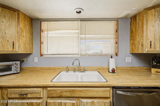 1750 E DARTMOUTH Street, Mesa, AZ 85203