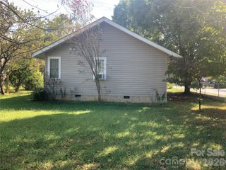 17 Buttonwood Court, Asheville, NC 28806