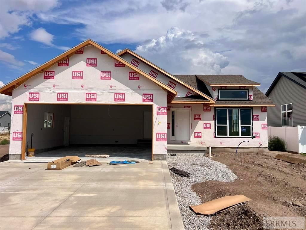 1082 Alpine Ave, Chubbuck, ID 83202