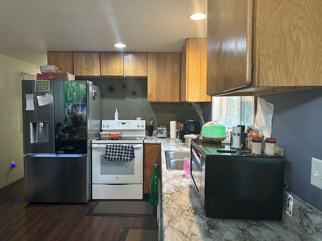 18427 W Burnett Rd, Nine Mile Falls, WA 99026