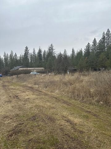 18427 W Burnett Rd, Nine Mile Falls, WA 99026