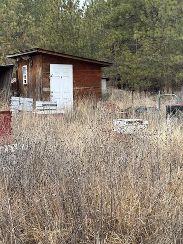 18427 W Burnett Rd, Nine Mile Falls, WA 99026