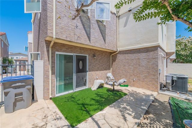 636 E 220th, Carson, CA 90745