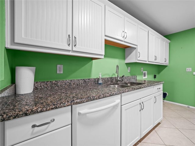 525 WINTER TERR ROAD 525, Winter Haven, FL 33881