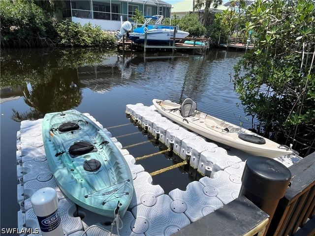 27218 Barefoot LN, Bonita Springs, FL 34135