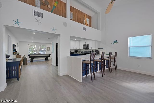 27218 Barefoot LN, Bonita Springs, FL 34135