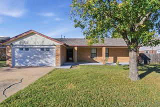 2957 W 114th Place S, Jenks, OK 74037