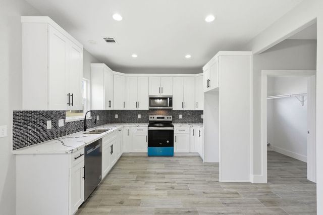 44 Meadow Lake Drive, Trinity, TX 75862