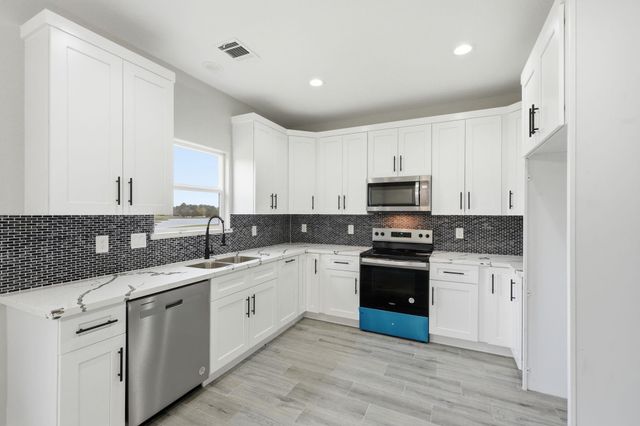 44 Meadow Lake Drive, Trinity, TX 75862