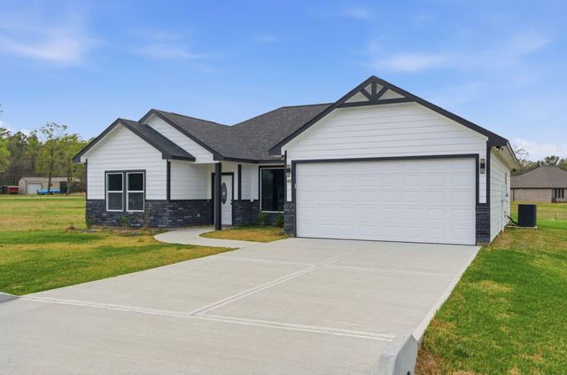 44 Meadow Lake Drive, Trinity, TX 75862