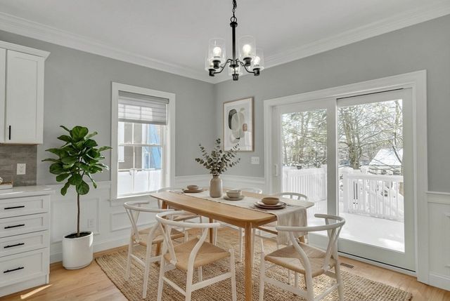 126 Dale St, Waltham, MA 02451