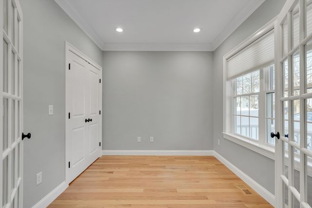 126 Dale St, Waltham, MA 02451