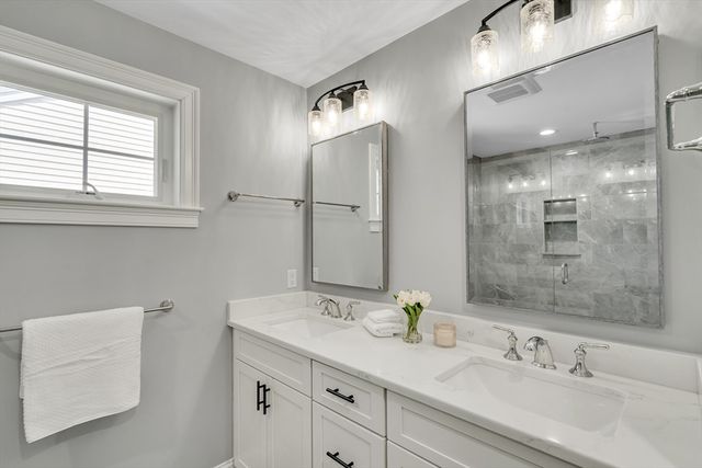 126 Dale St, Waltham, MA 02451