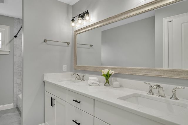 126 Dale St, Waltham, MA 02451