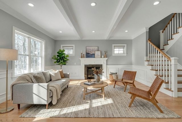 126 Dale St, Waltham, MA 02451