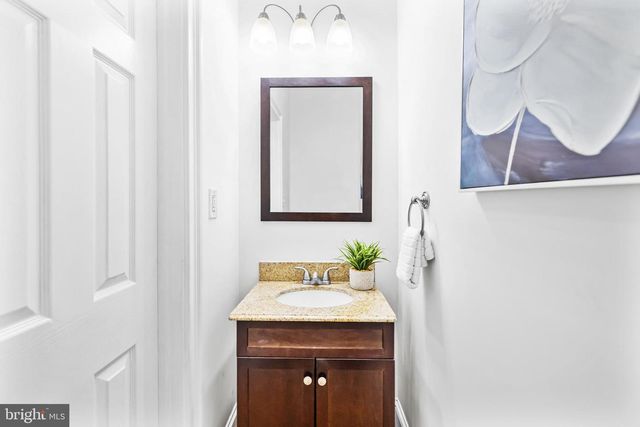 2126 4TH ST NE, Washington, DC 20002