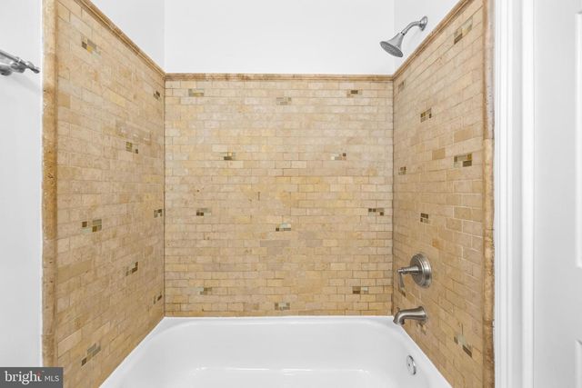 2126 4TH ST NE, Washington, DC 20002