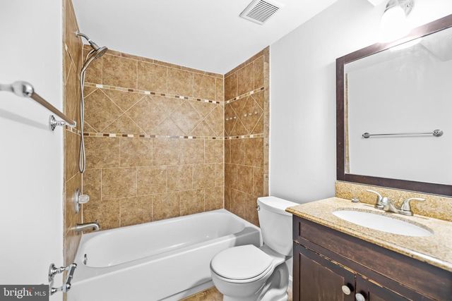 2126 4TH ST NE, Washington, DC 20002