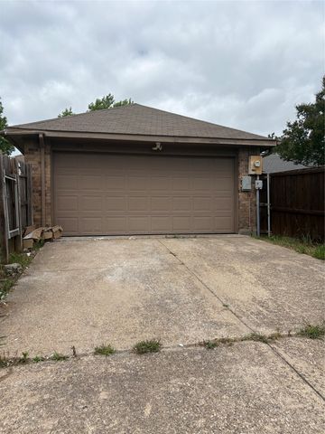 1120 Old Barn Lane, Mesquite, TX 75149