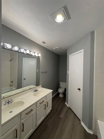 1120 Old Barn Lane, Mesquite, TX 75149