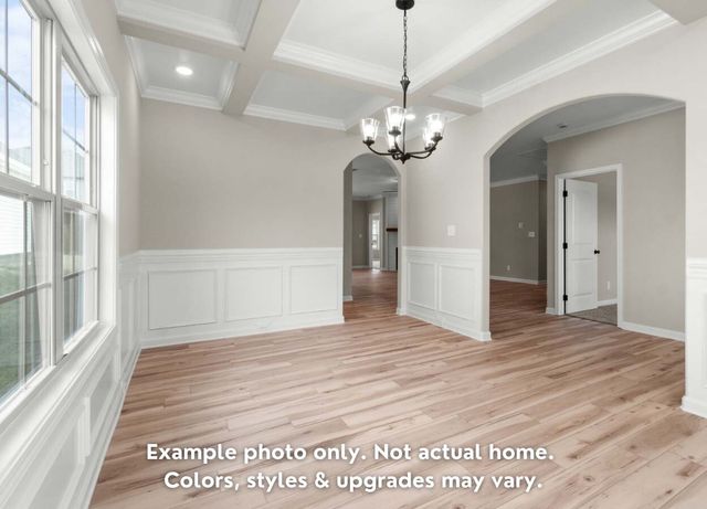 637 Woodrush Dr, Clarksville, TN 37040