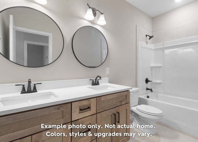 637 Woodrush Dr, Clarksville, TN 37040