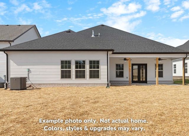 637 Woodrush Dr, Clarksville, TN 37040