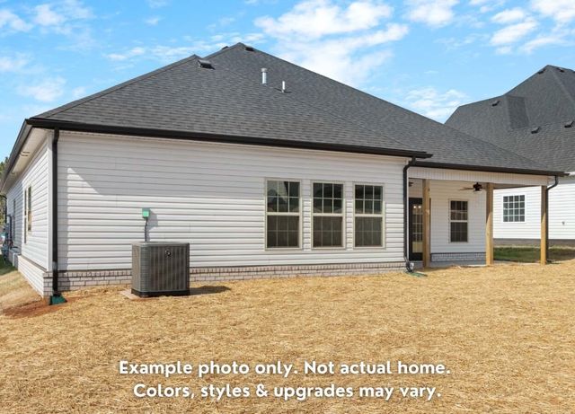 637 Woodrush Dr, Clarksville, TN 37040