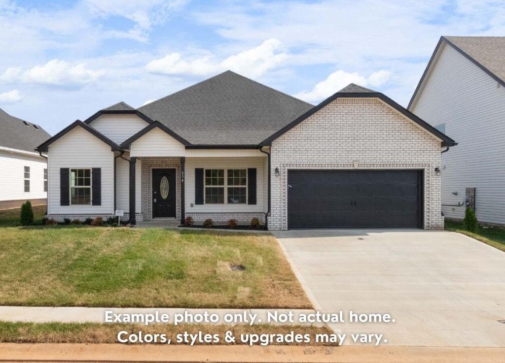 637 Woodrush Dr, Clarksville, TN 37040