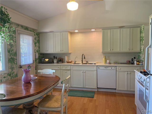 576 Stoneleigh Road, Oneida, NY 13421
