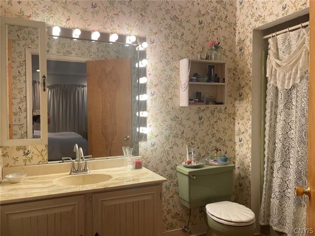 576 Stoneleigh Road, Oneida, NY 13421