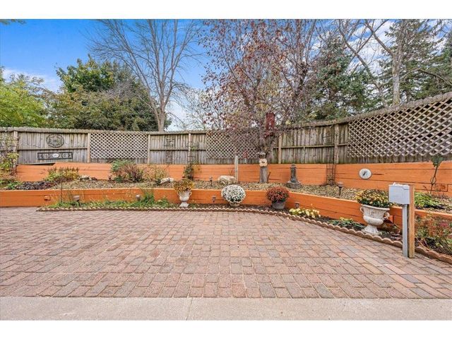 410 River Hills Road, River Falls, WI 54022