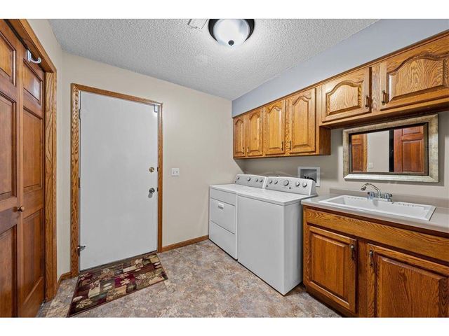 410 River Hills Road, River Falls, WI 54022