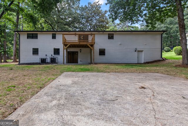 2600 Lisa Drive SW, Atlanta, GA 30311