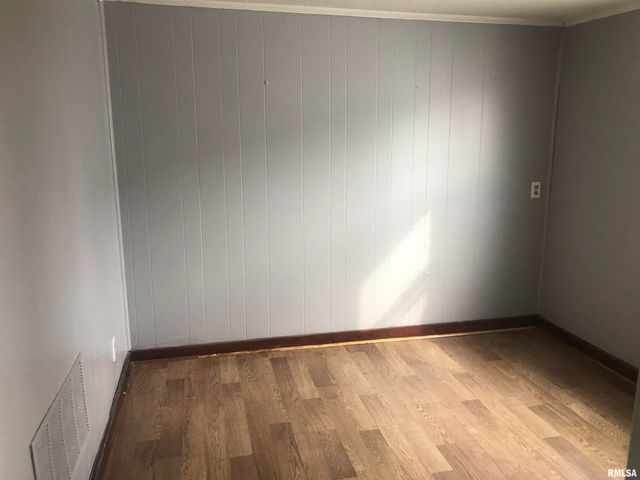 2800 E Keys Avenue, Springfield, IL 62702