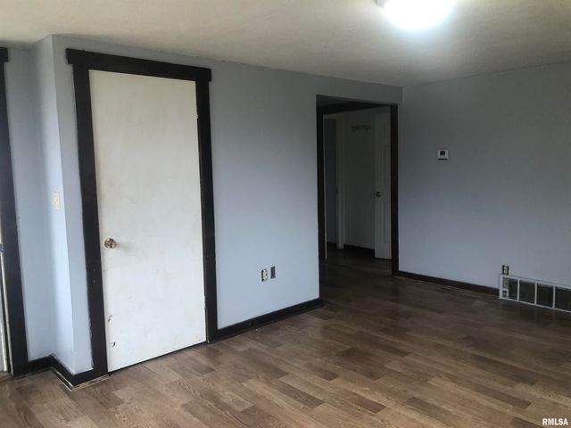 2800 E Keys Avenue, Springfield, IL 62702