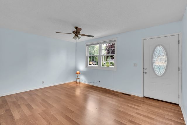 7120 Fairlawn Dr, Fairview, TN 37062