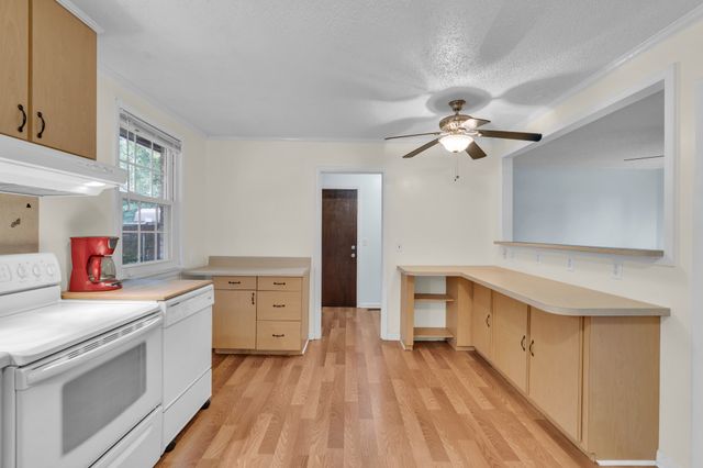 7120 Fairlawn Dr, Fairview, TN 37062