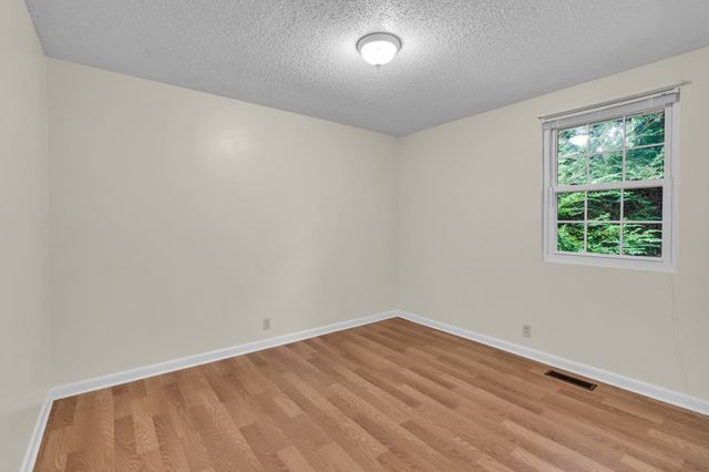 7120 Fairlawn Dr, Fairview, TN 37062