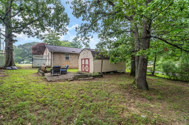 7120 Fairlawn Dr, Fairview, TN 37062