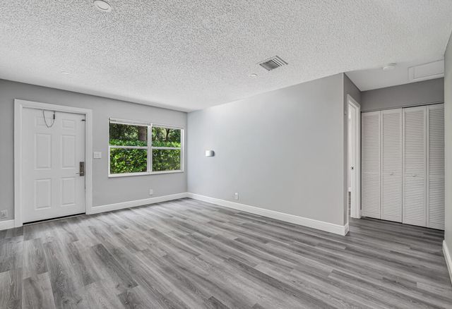7521 NW 44th Court, Coral Springs, FL 33065