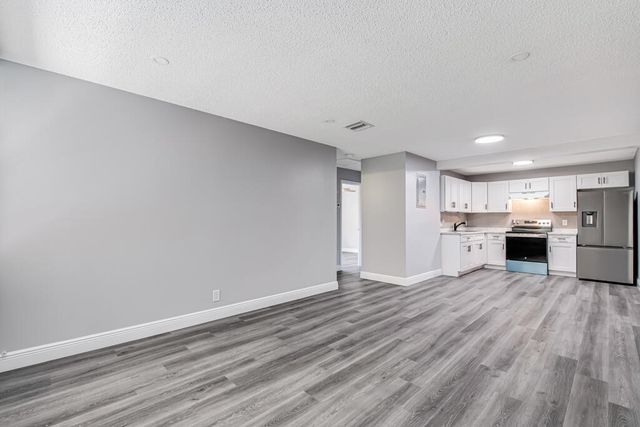 7521 NW 44th Court, Coral Springs, FL 33065