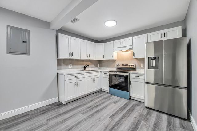 7521 NW 44th Court, Coral Springs, FL 33065