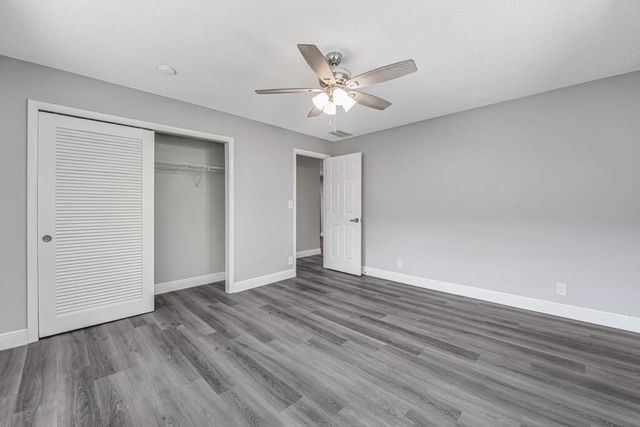 7521 NW 44th Court, Coral Springs, FL 33065