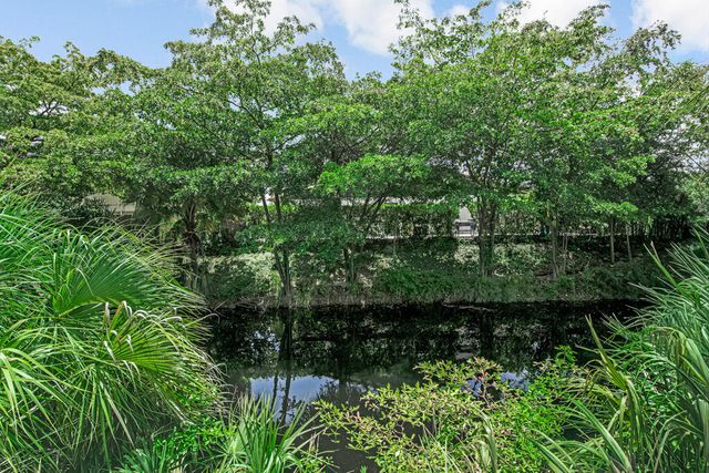 7521 NW 44th Court, Coral Springs, FL 33065
