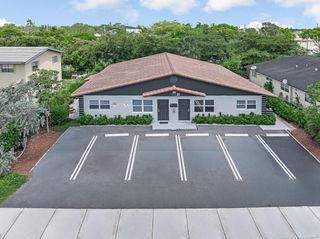 7521 NW 44th Court, Coral Springs, FL 33065