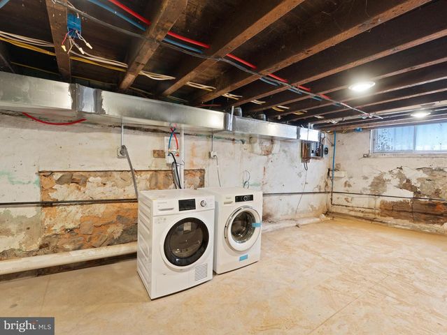 3010 EMERALD ST, Philadelphia, PA 19134