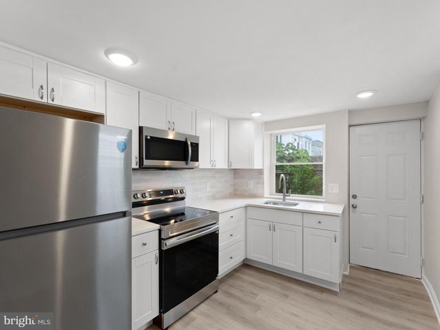 3010 EMERALD ST, Philadelphia, PA 19134